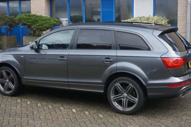 Audi Q7 (2013) thumbnail 3