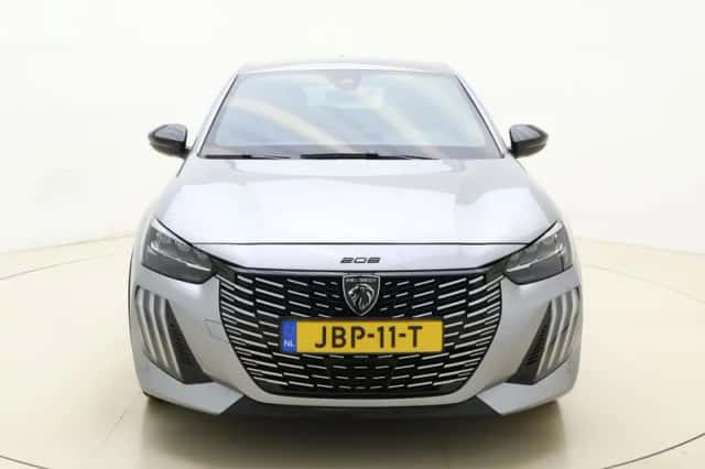 Peugeot 208 (2024) thumbnail 6
