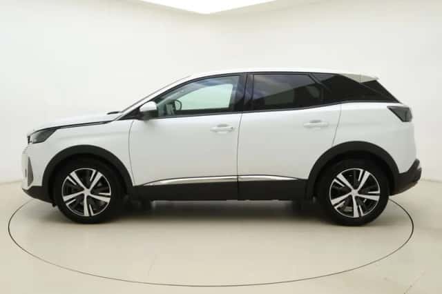 Peugeot 3008 (2021) thumbnail 5