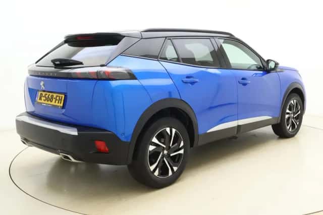 Peugeot 2008 (2022) thumbnail 2