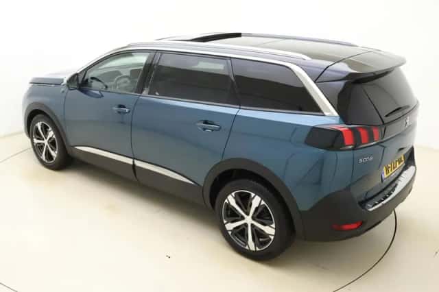 Peugeot 5008 (2020) thumbnail 4