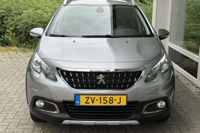 Peugeot 2008 (2019) thumbnail 5