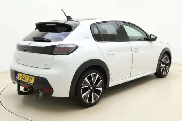 Peugeot 208 (2021) thumbnail 2