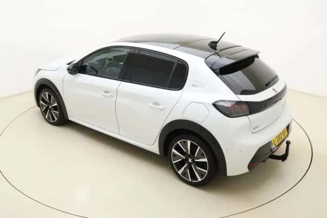 Peugeot 208 (2021) thumbnail 4