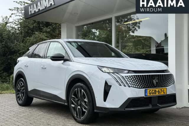 Peugeot 3008 (2024) thumbnail 1