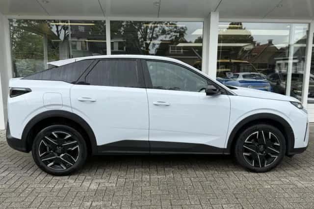 Peugeot 3008 (2024) thumbnail 2