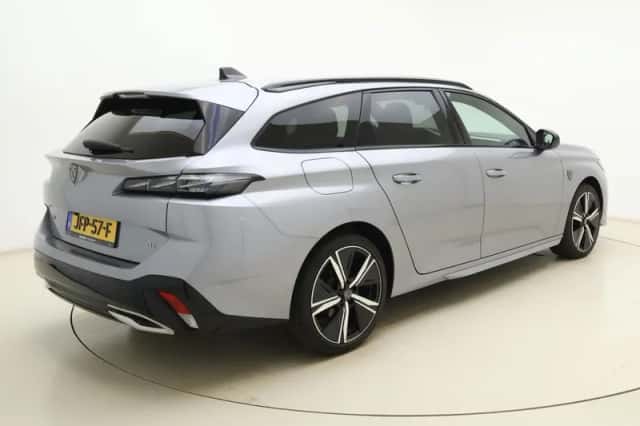Peugeot 308 (2024) thumbnail 2