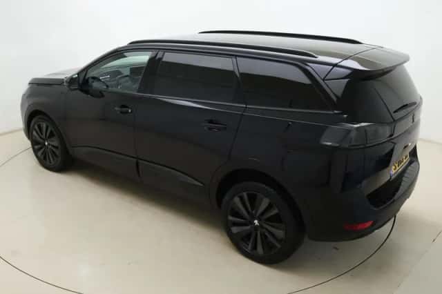 Peugeot 5008 (2023) thumbnail 4