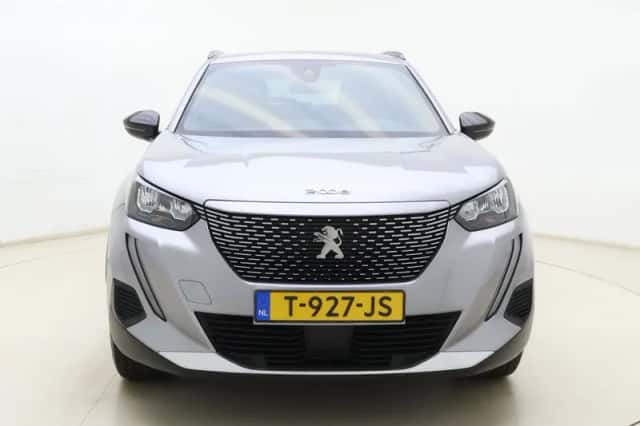 Peugeot e-2008 (2023) thumbnail 6