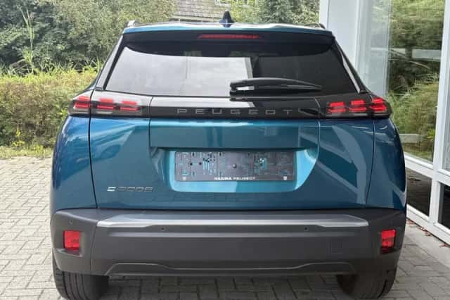 Peugeot e-2008 (2025) thumbnail 6