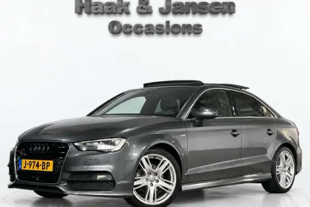 Audi A3 (2013) thumbnail 3
