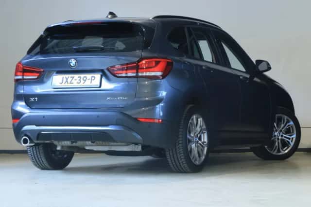 BMW X1 (2021) thumbnail 4