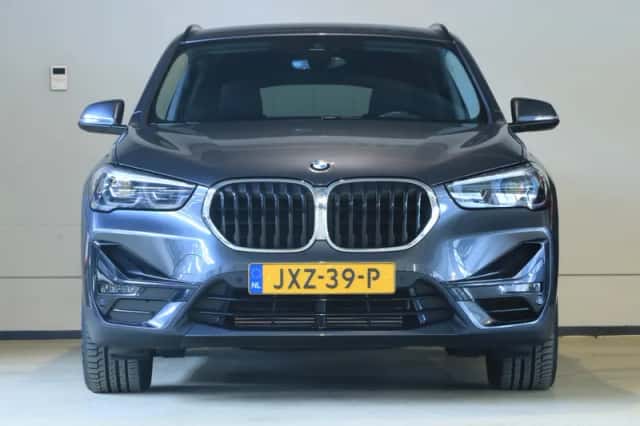 BMW X1 (2021) thumbnail 6