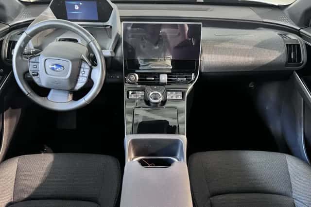 Subaru Solterra (2022) thumbnail 3