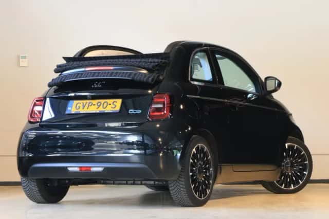 Fiat 500e (2021) thumbnail 4