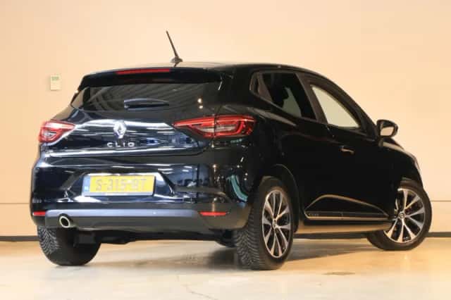Renault Clio (2023) thumbnail 4