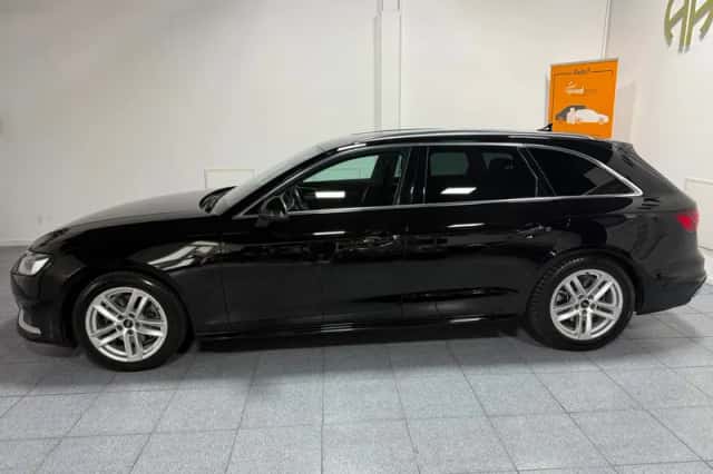 Audi A4 (2023) thumbnail 4