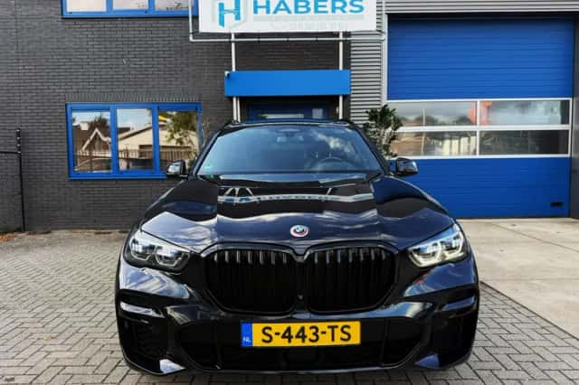 BMW X5 (2023) thumbnail 2