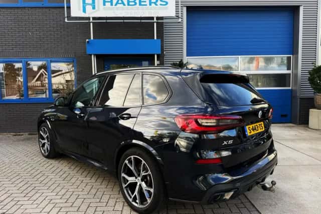 BMW X5 (2023) thumbnail 6