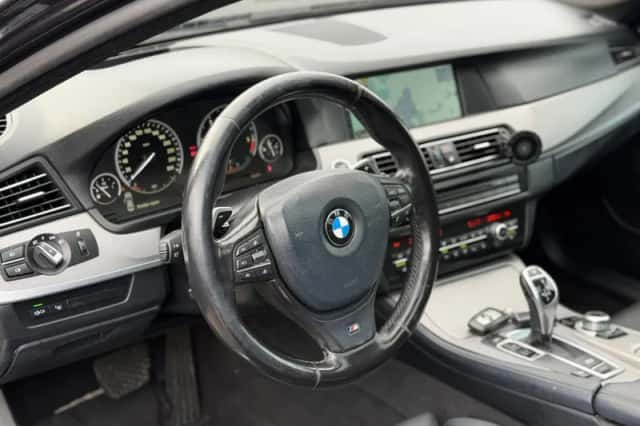 BMW 5-Serie (2011) thumbnail 6