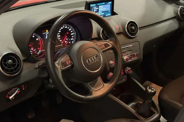 Audi A1 (2017) thumbnail 2