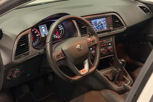 SEAT Leon (2013) thumbnail 2