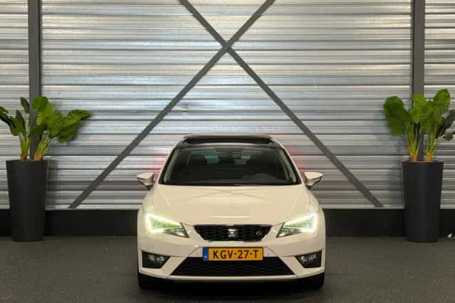 SEAT Leon (2013) thumbnail 6