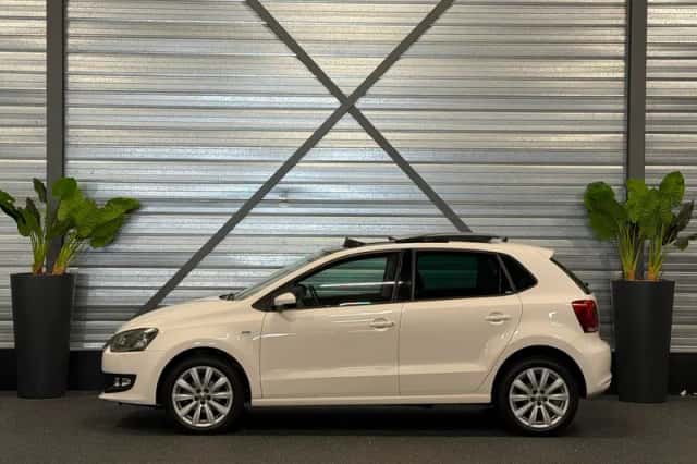 Volkswagen Polo (2014) thumbnail 5
