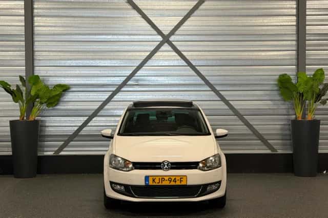 Volkswagen Polo (2014) thumbnail 6
