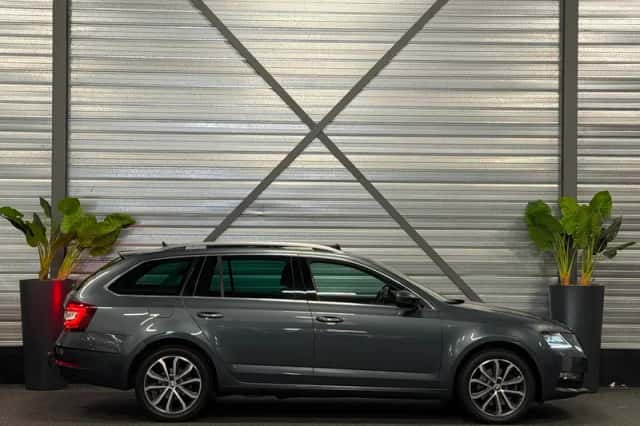 Škoda Octavia (2019) thumbnail 5