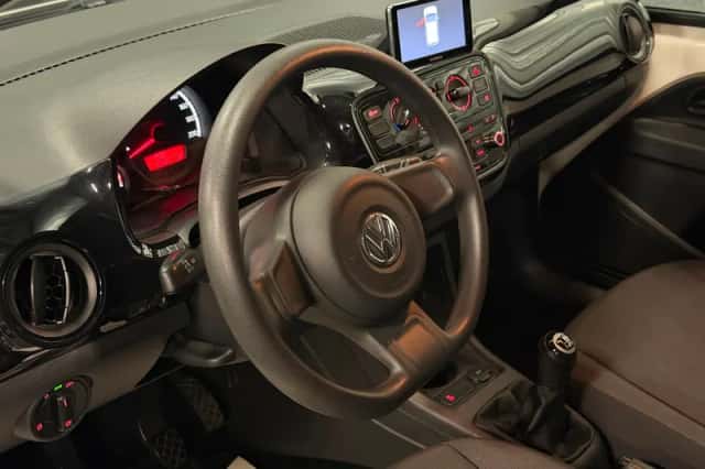 Volkswagen Up! (2012) thumbnail 2