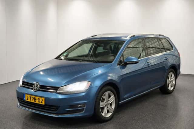 Volkswagen Golf (2014) thumbnail 3