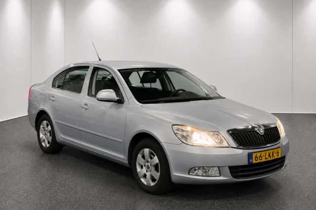 Škoda Octavia (2010) thumbnail 1