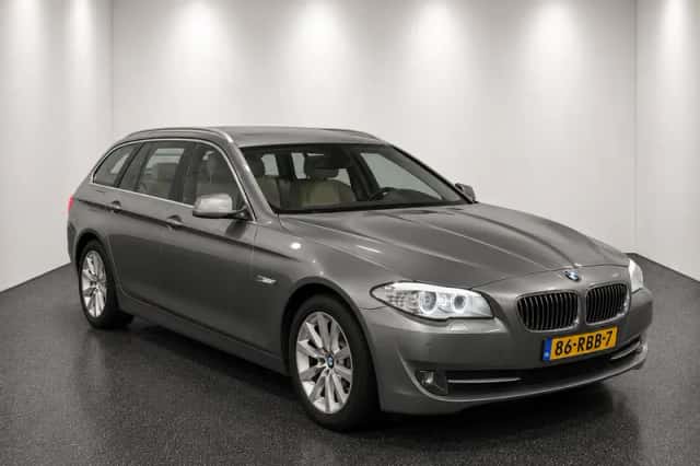 BMW 5-Serie (2011) thumbnail 1