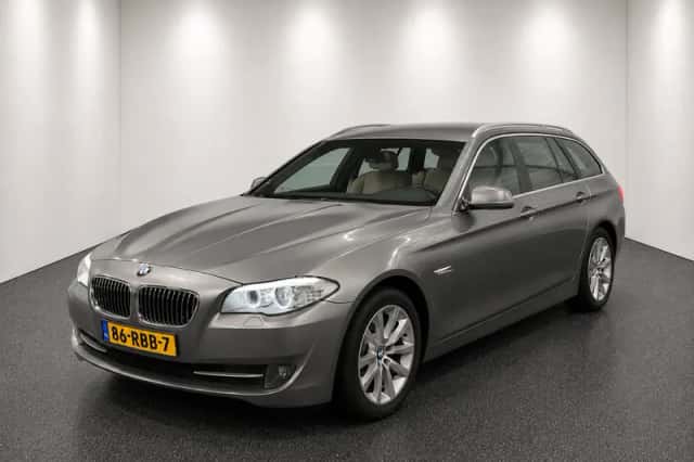 BMW 5-Serie (2011) thumbnail 3