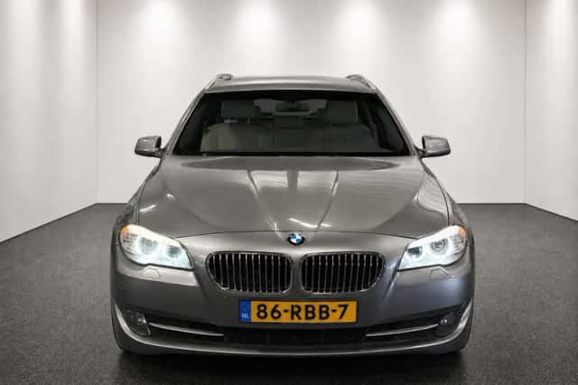 BMW 5-Serie (2011) thumbnail 4