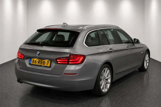 BMW 5-Serie (2011) thumbnail 6