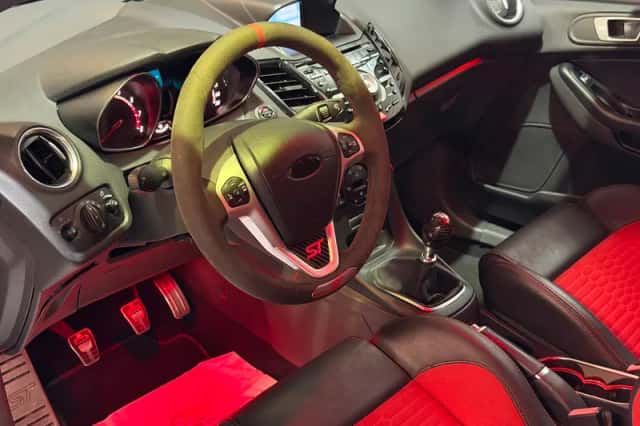 Ford Fiesta (2016) thumbnail 2
