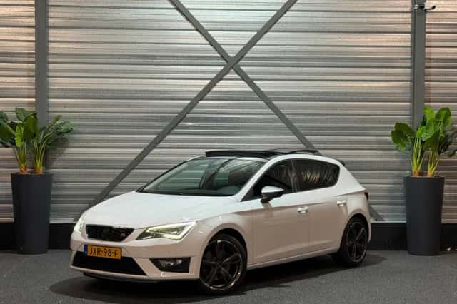 SEAT Leon (2013) thumbnail 3