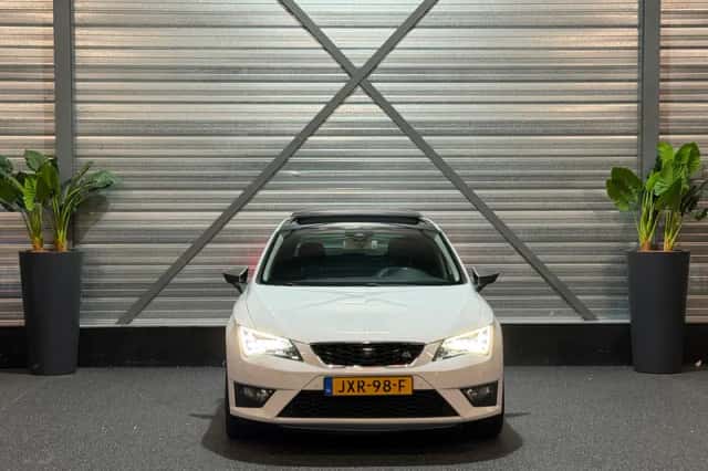 SEAT Leon (2013) thumbnail 5