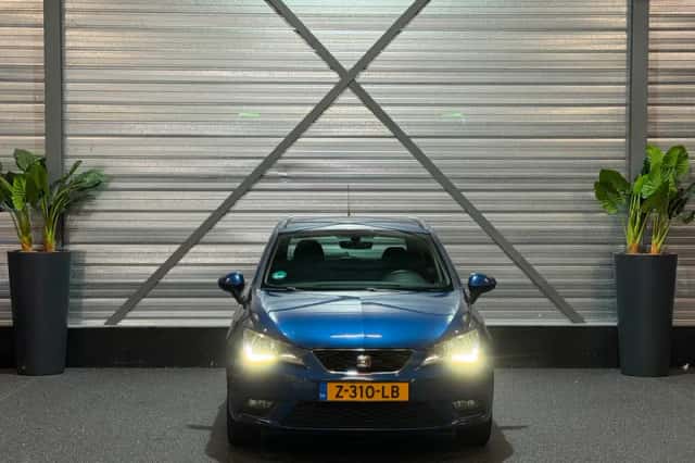 SEAT Ibiza (2016) thumbnail 4