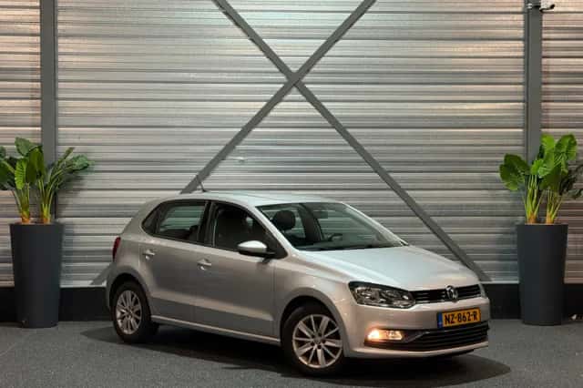 Volkswagen Polo (2017) thumbnail 1
