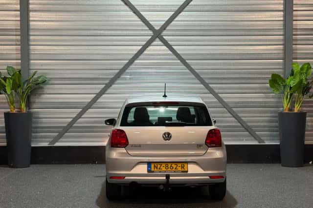 Volkswagen Polo (2017) thumbnail 6