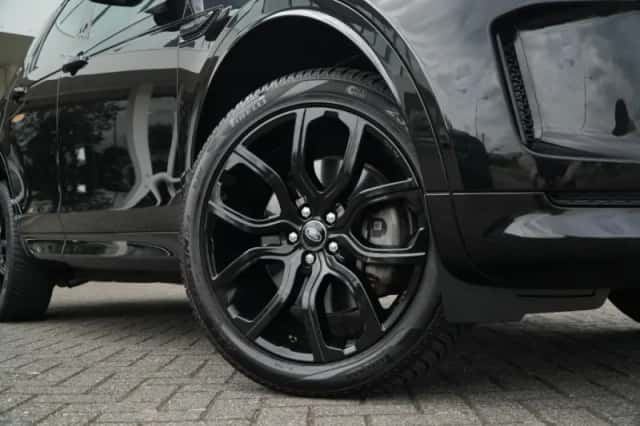 Land Rover Discovery Sport (2023) thumbnail 5