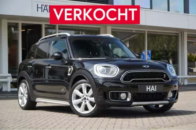 MINI Countryman (2017) thumbnail 1
