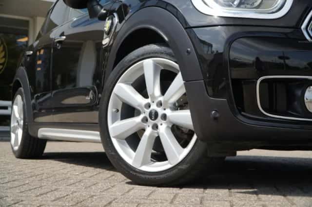 MINI Countryman (2017) thumbnail 4