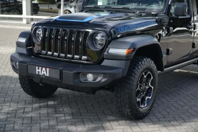 Jeep Wrangler (2021) thumbnail 3