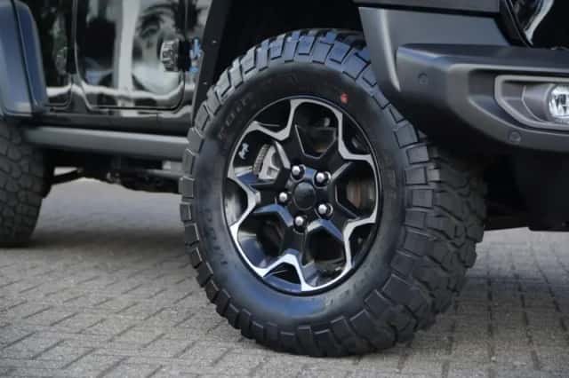 Jeep Wrangler (2021) thumbnail 5