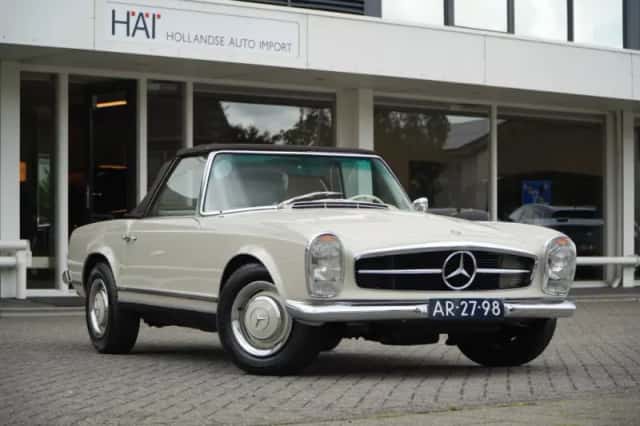 Mercedes-Benz 200-Serie (1966) thumbnail 1