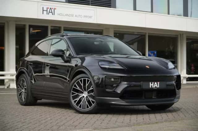 Porsche Macan (2025) thumbnail 1